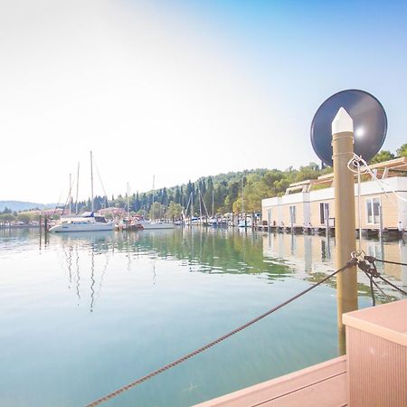 شقة Eldamar Floating House بورتوروز المظهر الخارجي الصورة