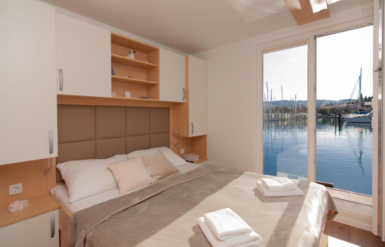شقة Eldamar Floating House بورتوروز المظهر الخارجي الصورة